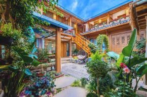 Lijiang Lights Quiet Garden Desinger SerenityHaven Hotel B&B Gucheng Zhongyi Mufu Branch